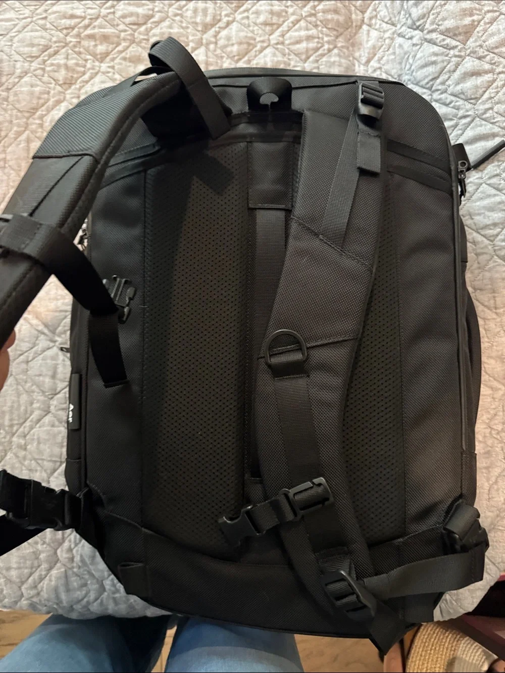 Aer minimalist black